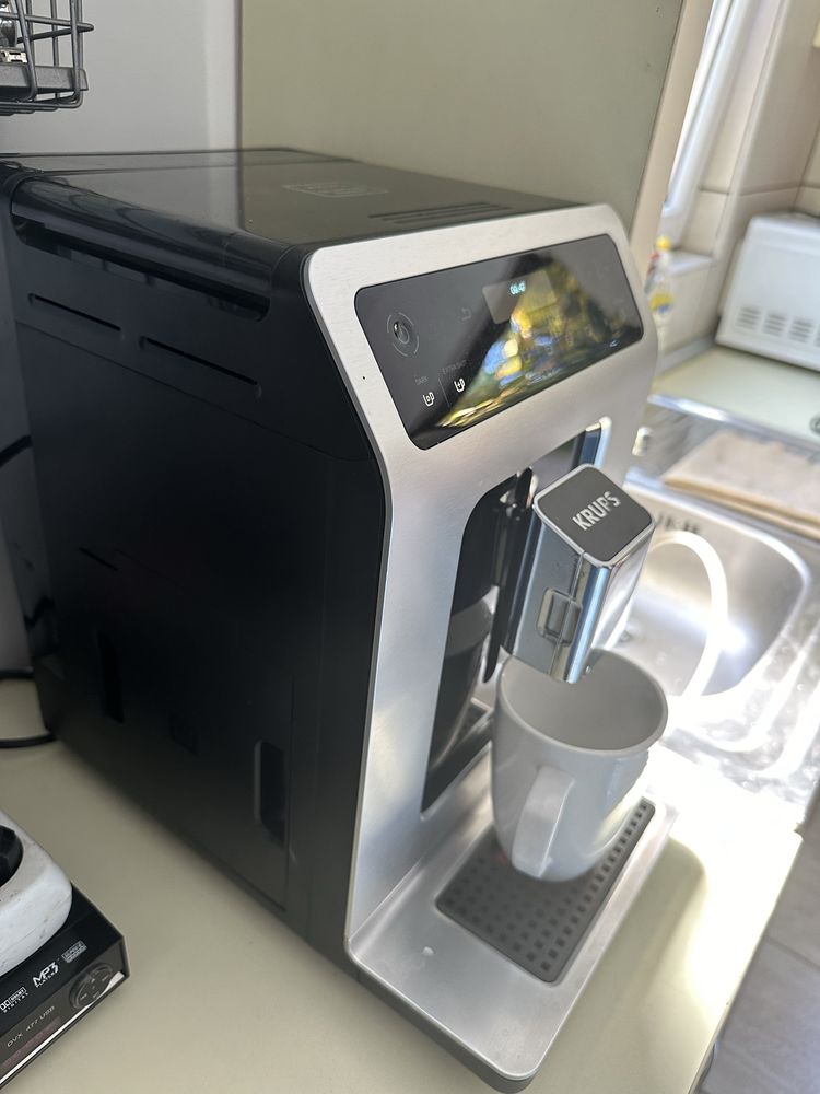 Vand cafetiera espressor super automat krups