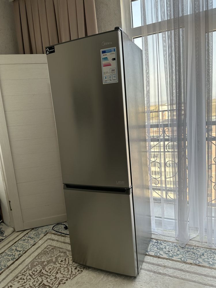 Холодильник midea
