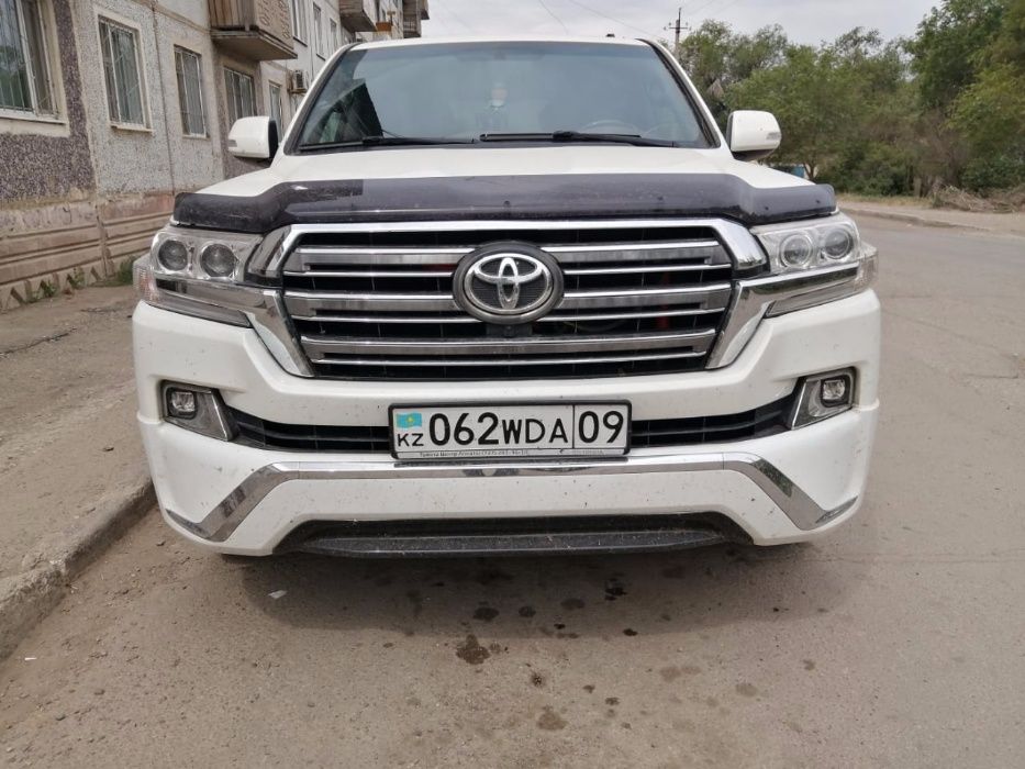 Toyota Land Cruiser 200