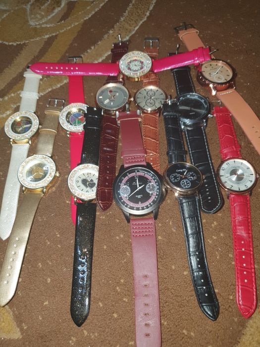 Ceasuri de mână pentru bărbați și femei! Sunați! Nu merge mes. Olx!