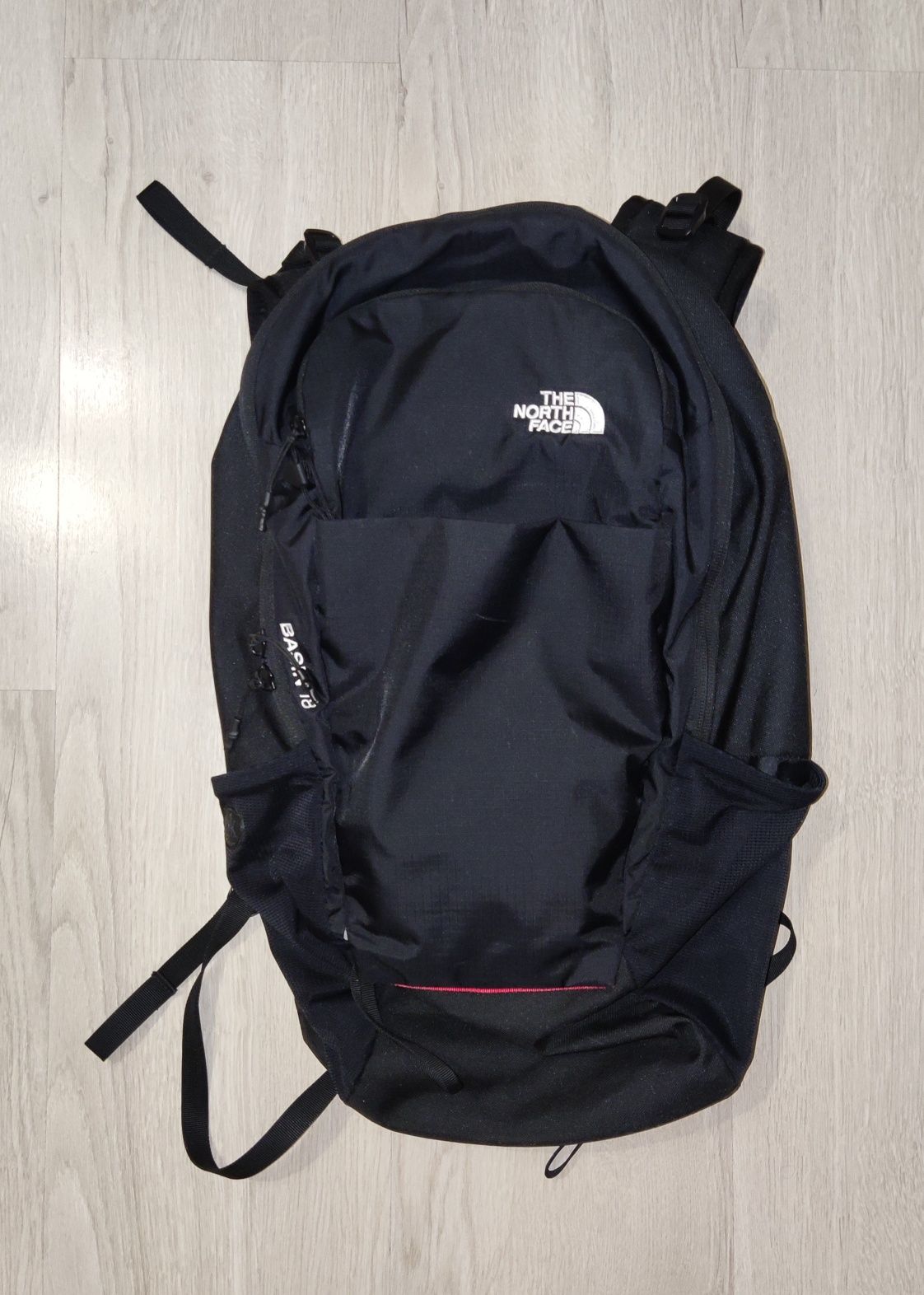 The North Face® Basin 18 Walking backpack, туристическа раница