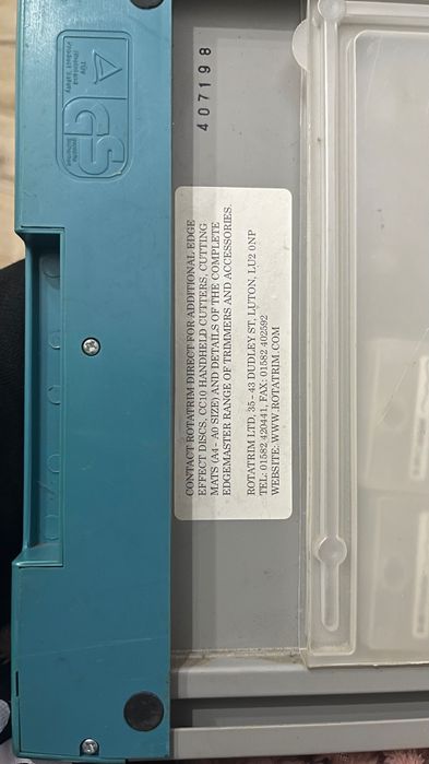 Paper cutter RotaTrim