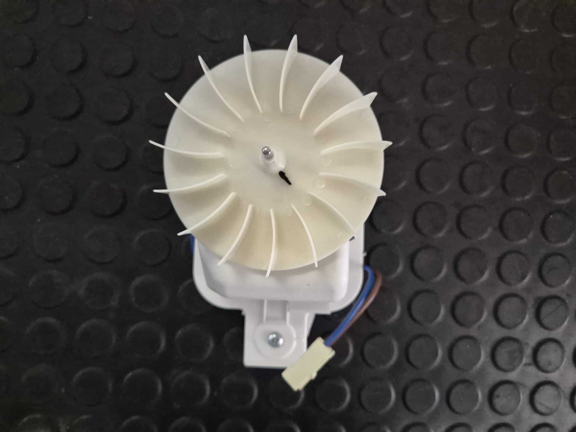 Ventilator frigider combina Beko 4362090300 / N3