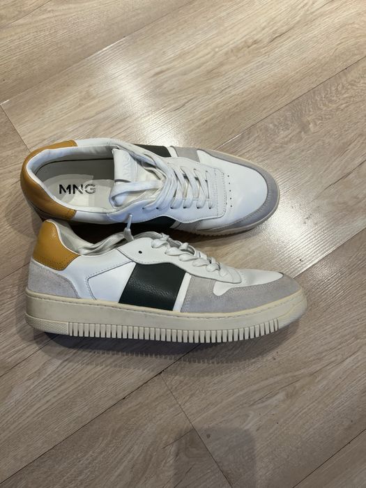 Продам кроссовки