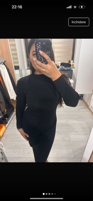 Rochie HM neagra.