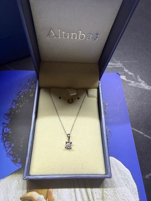 Колие Altinbas с диамант 0.14 к ЧИСТО НОВО