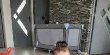 Patut pliabil KinderKraft cu un nivel, impecabil