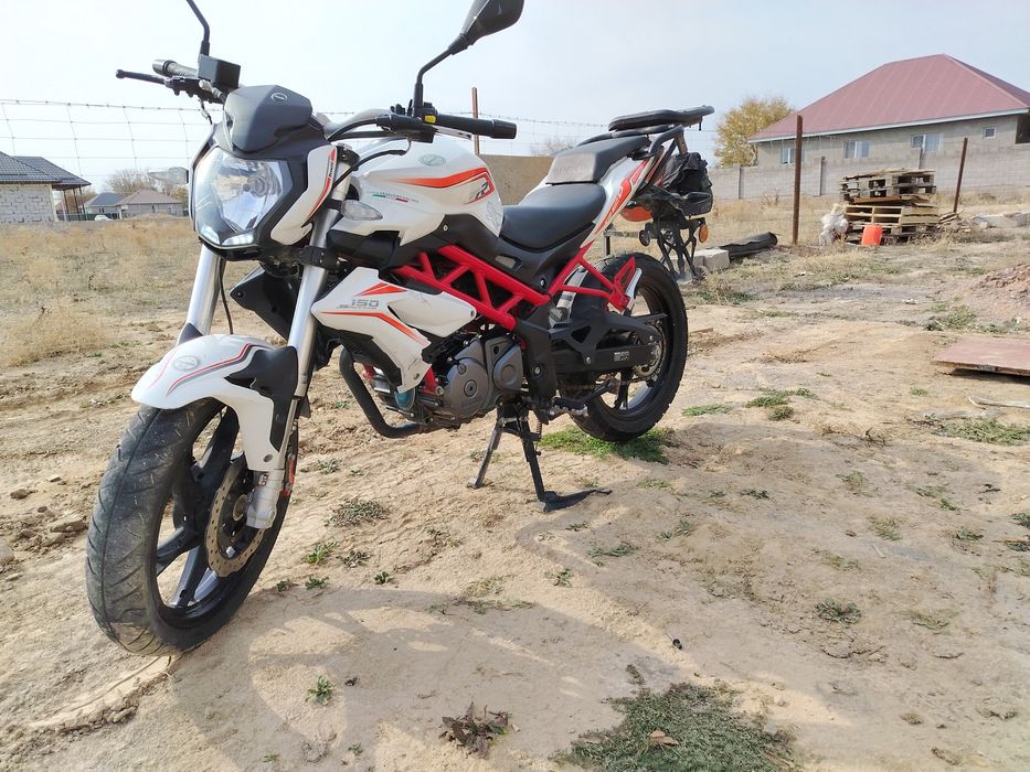 Мотоцикл 150 бенелли