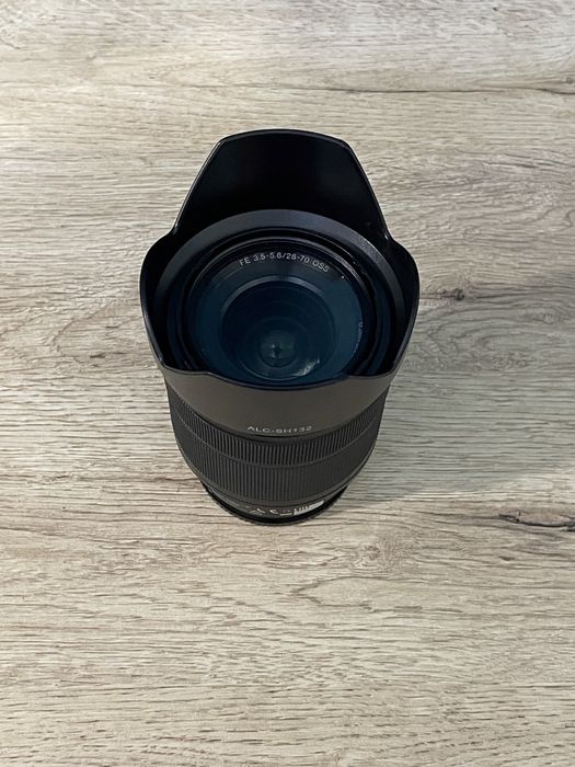 Объектив Sony FE 28-70 mm f/3.5-5.6 OSS
