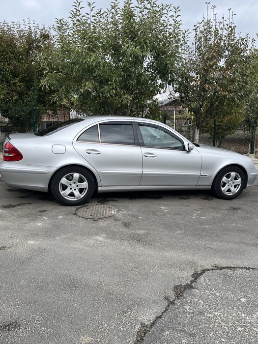 Мерцедес ц220.