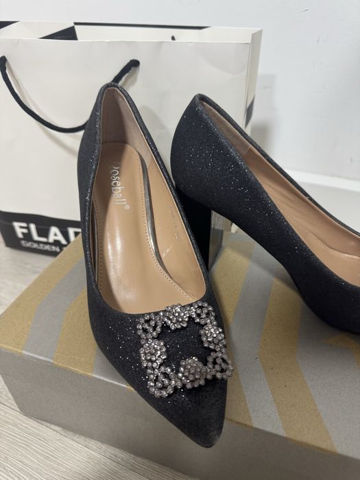 Продам новые туфли