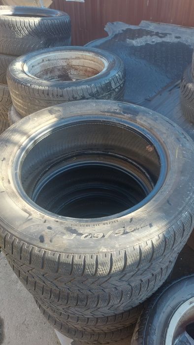 CAUCIUCURI 235 /60 / 18 M+S Pirelli* Profil Bun* Set 4 Bucăți *450 ron