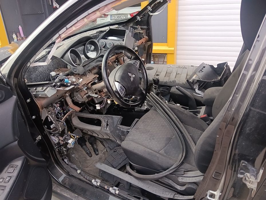 Митсубиши АСХ 1.8 дид на части