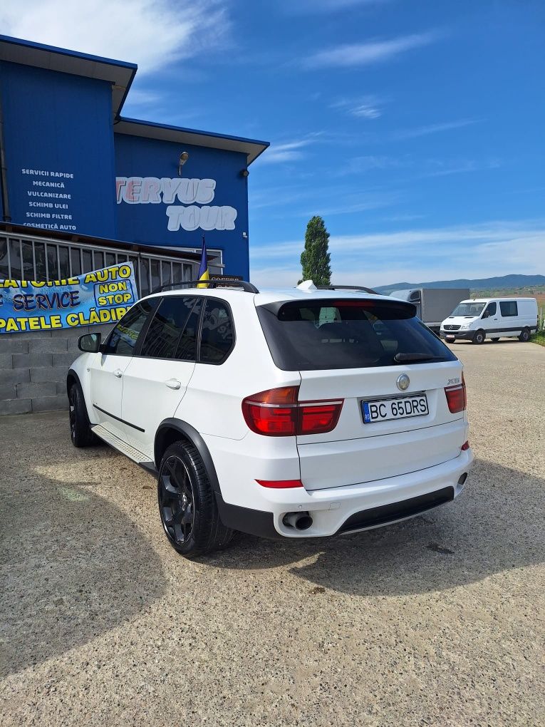 BMW X5 3.0  2011