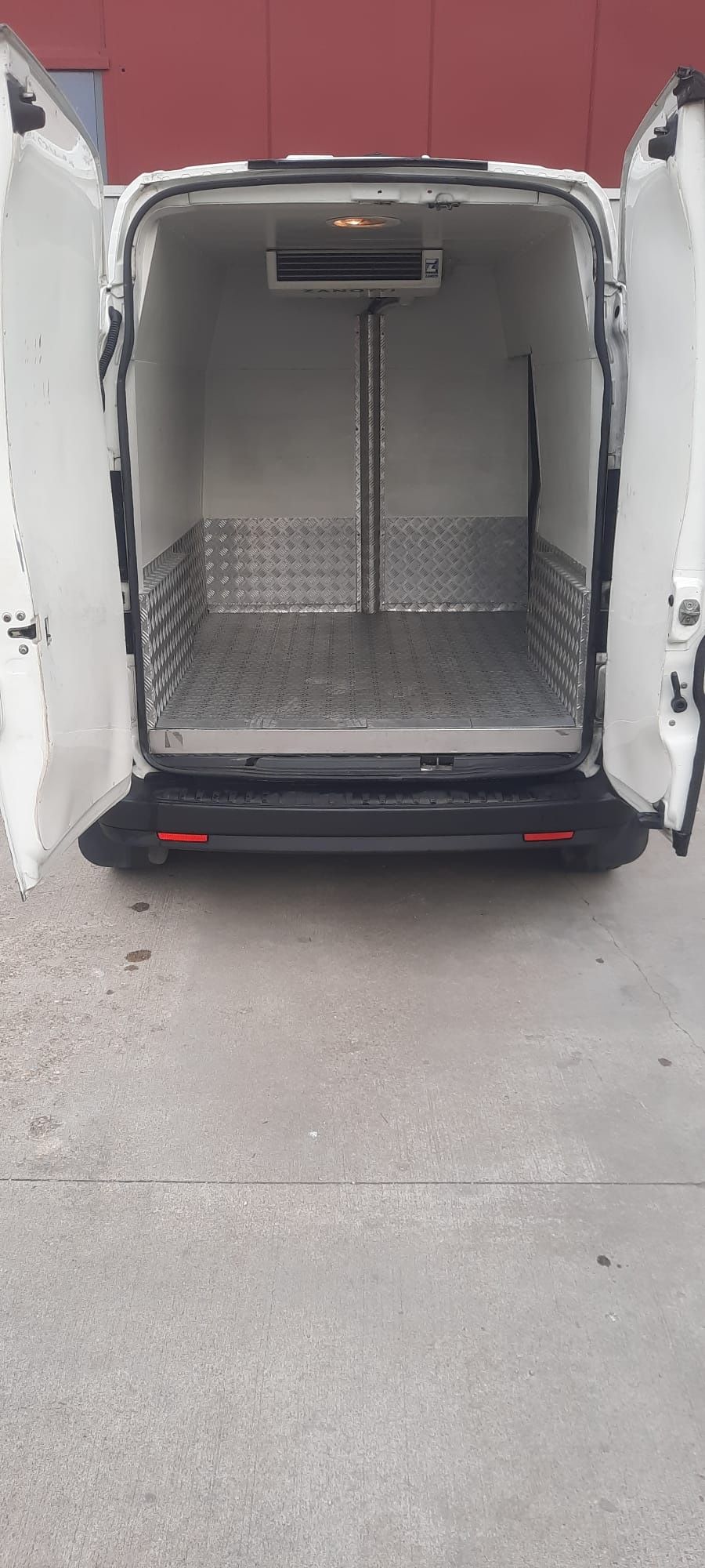 Frigorifica&refrigerare fiat-doblo-maxi,lung+Inalt, aer conditionat.
