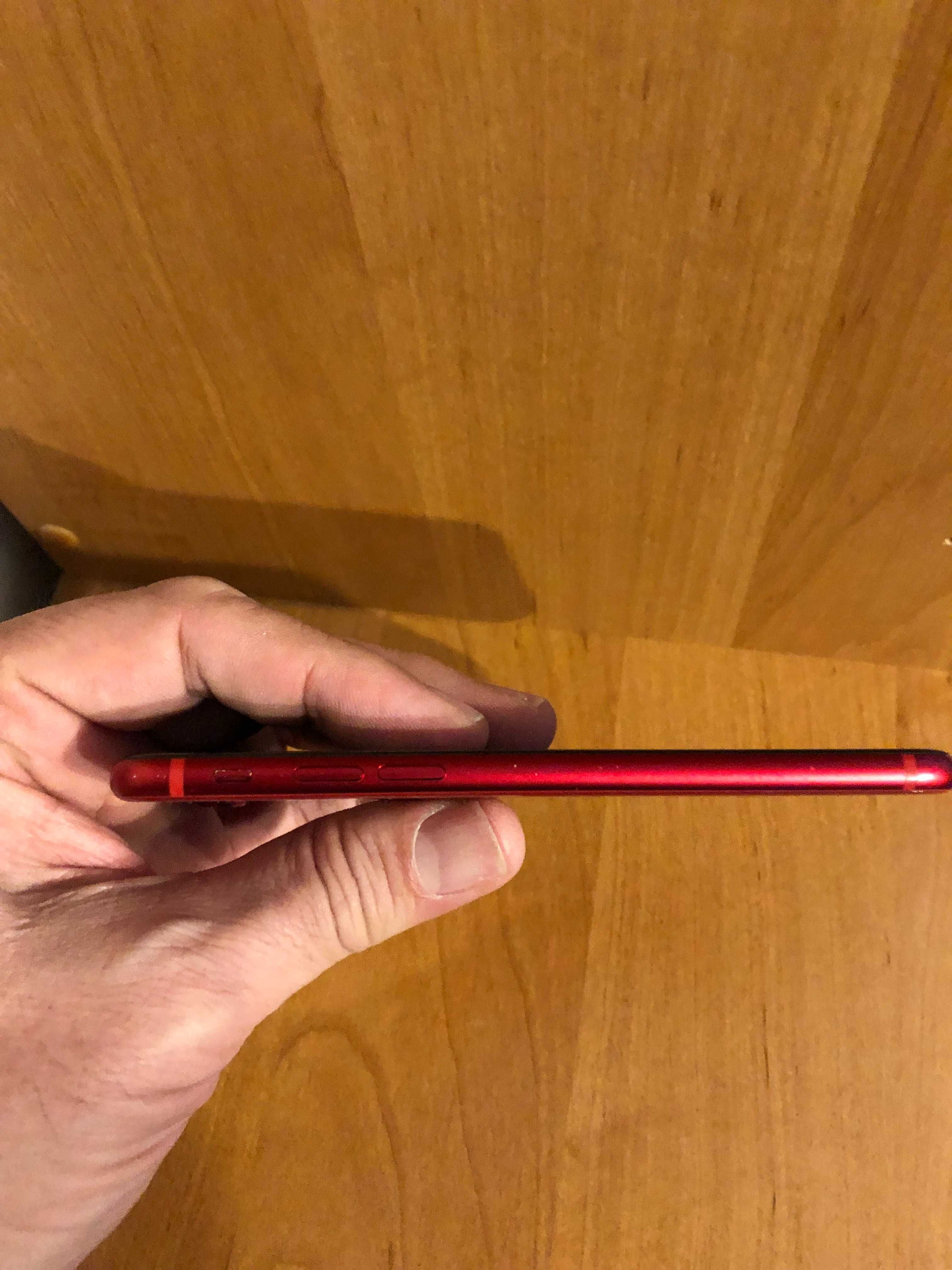 iPhone 8 Red 64Gb в перфектно състояние