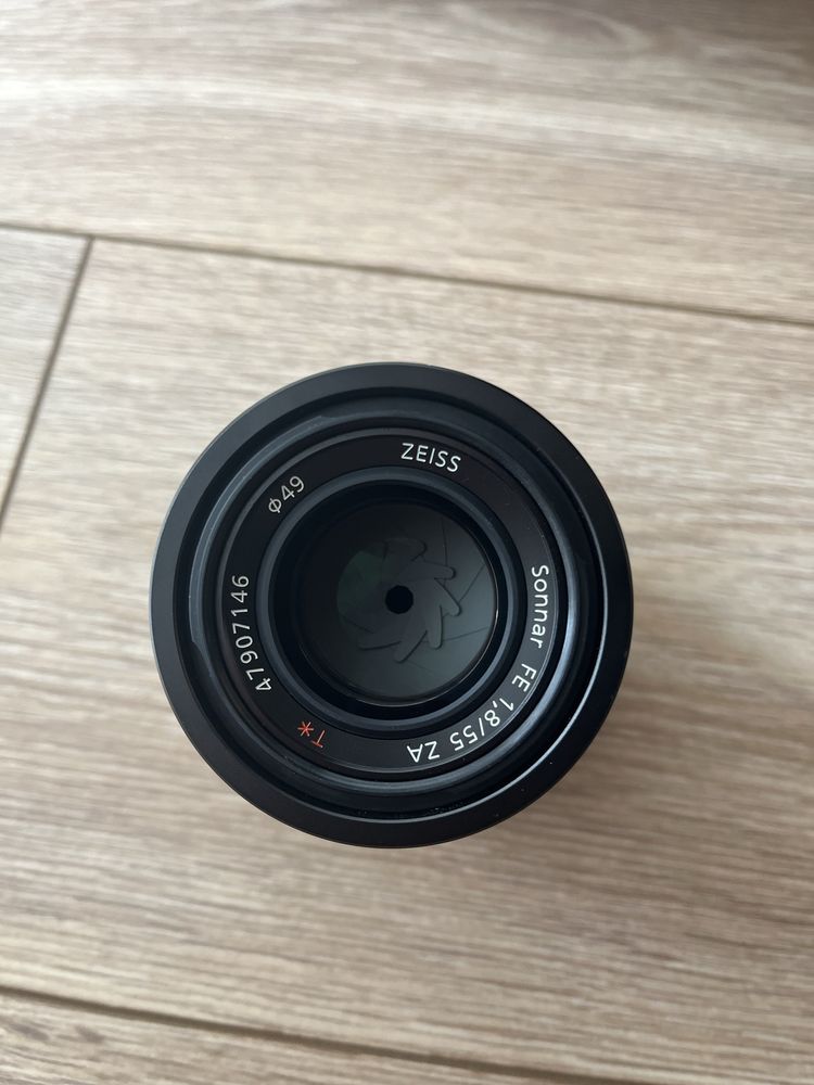 Обектив Sony FE 55mm f/1.8 Sonnar T* ZA