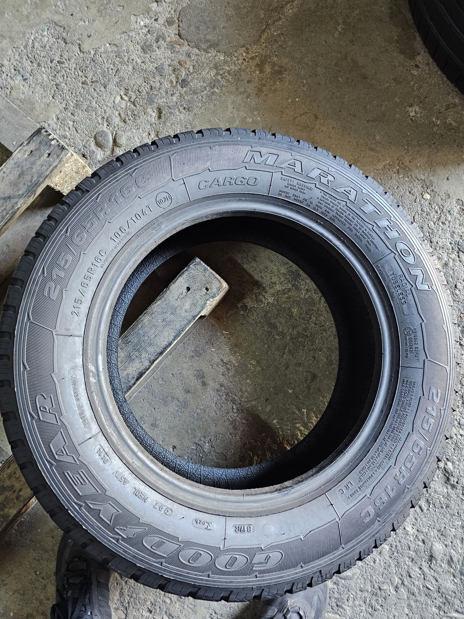 1 anvelopa 215 65 16C Goodyear 9mm