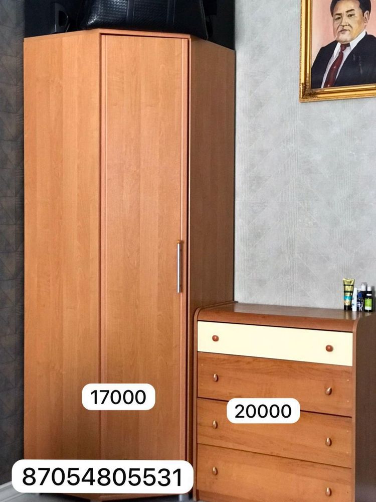 Срочно Продаю угловые шкафы б/у в хорошем состоянии.