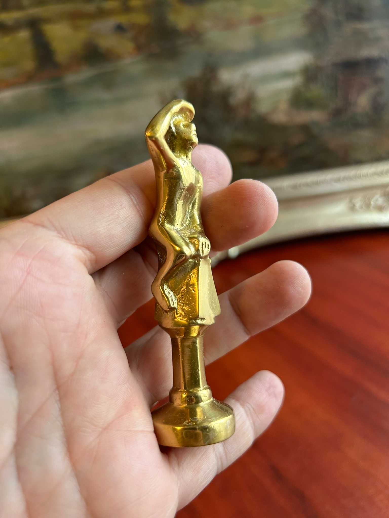NO733 Frumoasa decoratiune de bronz/alama 111g 9,5 cm