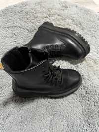 ghete negre dr.martens