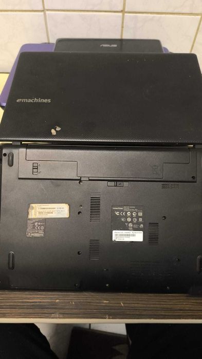 Laptopuri pentru piese