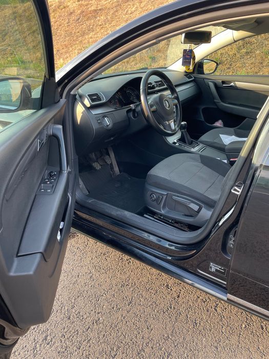 Vând sau schimb Volkswagen Passat  Anul: 2011 cu Dacia logan  gpl