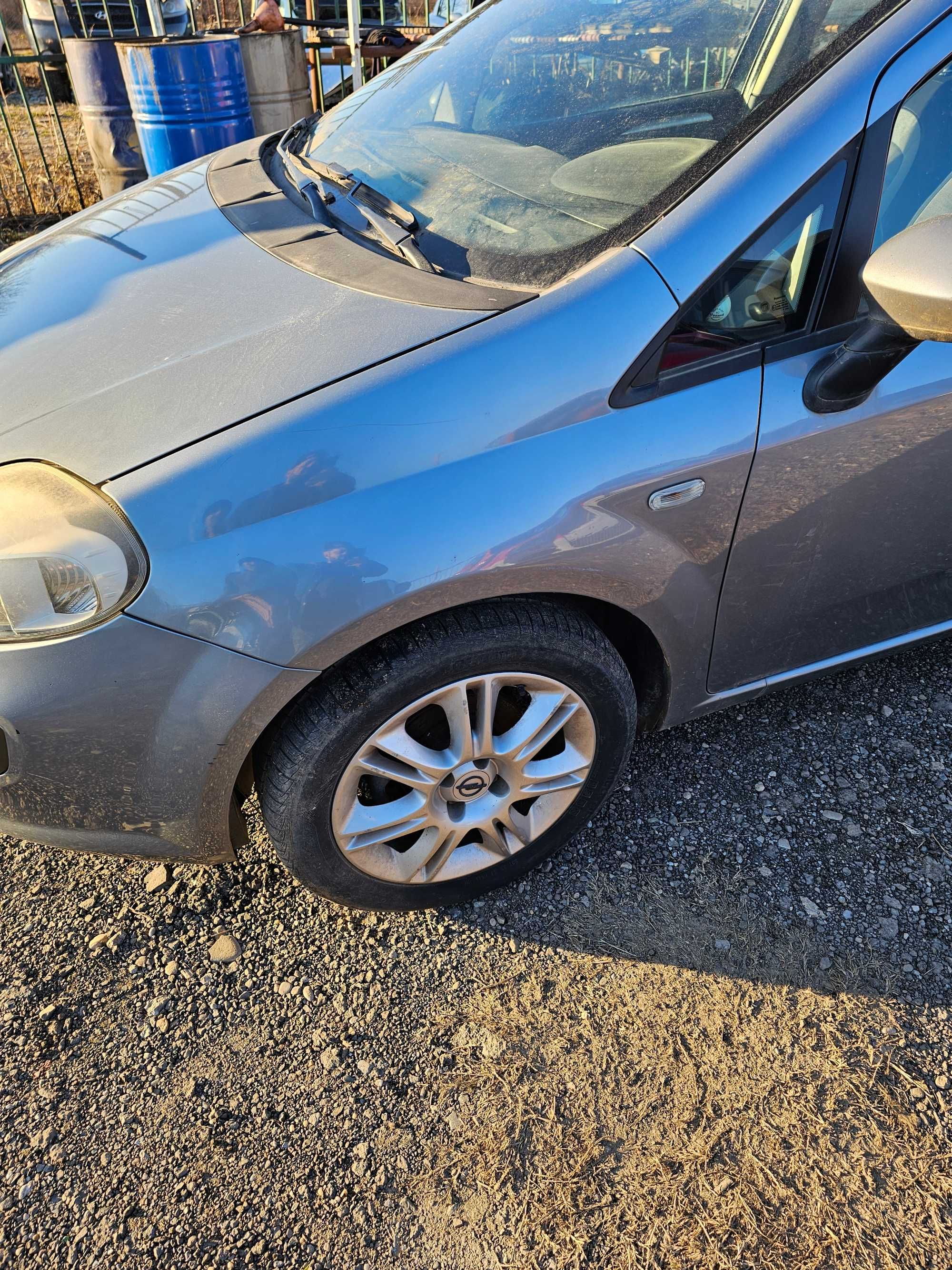 Dezmembrez fiat punto evo 2013