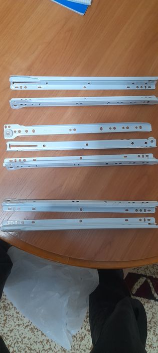 Продам.  Направляющие ,  механизм  открывания для полок