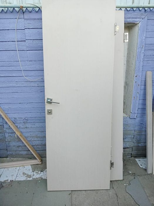 Продам б/у двери