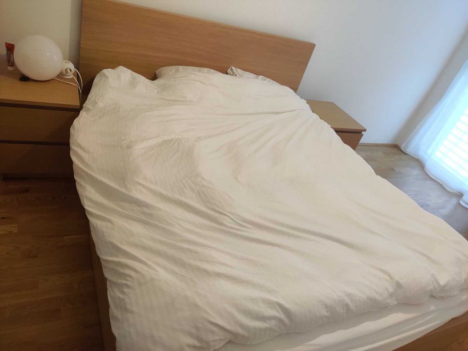 Pat Ikea Malm 160x200 cu 4 sertare de depozitare  + saltea + comoda