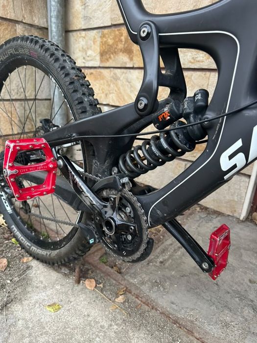 Продавам Santa Cruz v10 2019