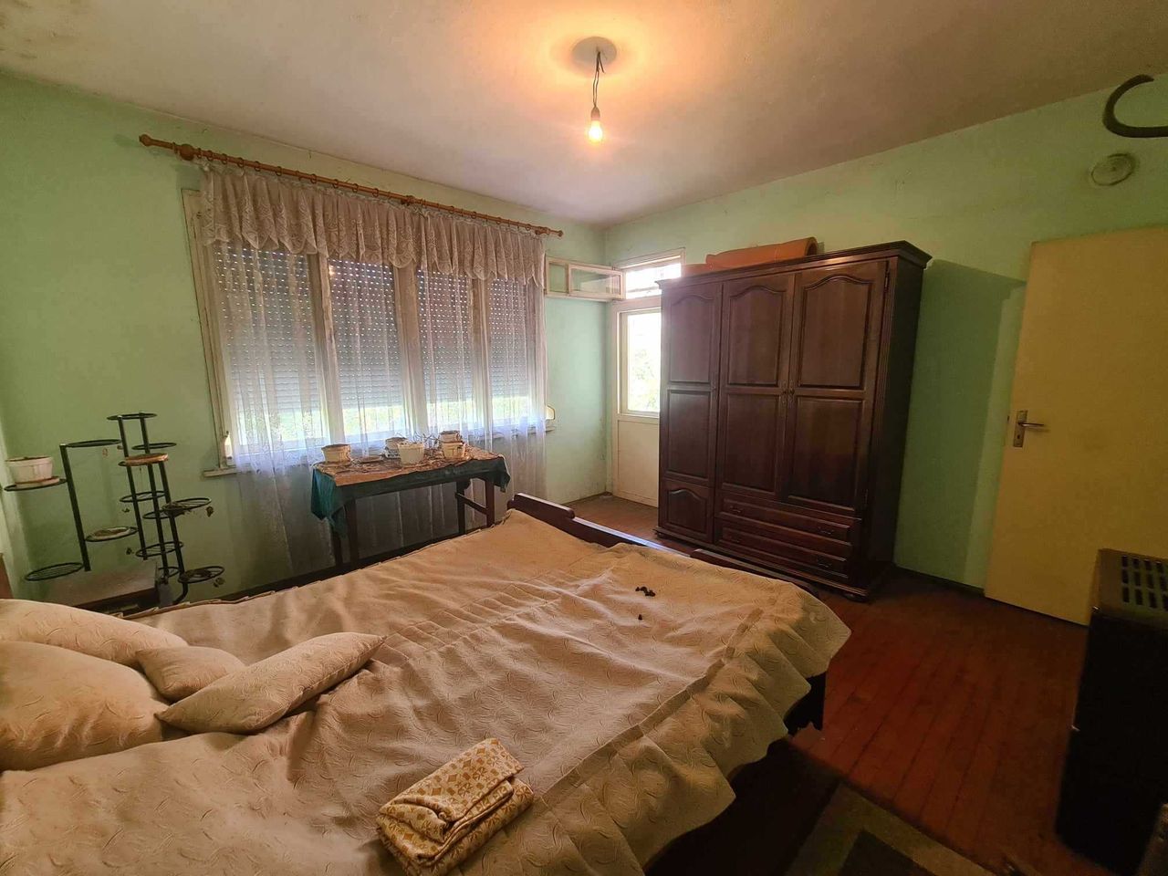 Продава се Тристаен апартамент в Хасково, Македонски - 96 кв.м за 665 €/кв.м - Снимка #1