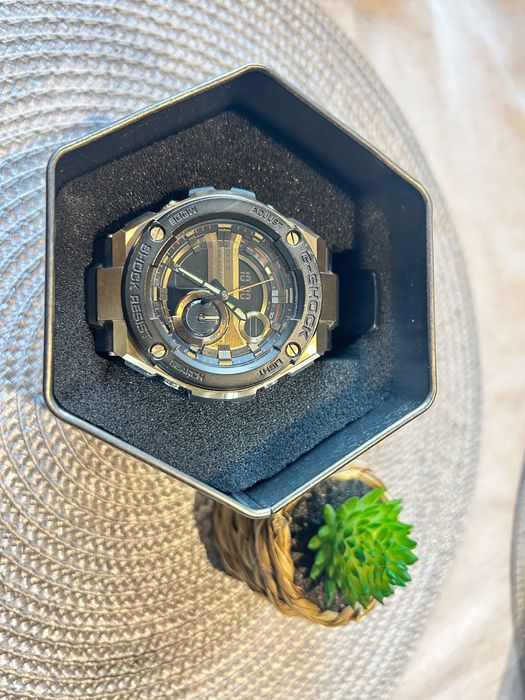 Мъжки часовник CASIO G-SHOCK G-STEEL GST-200CP