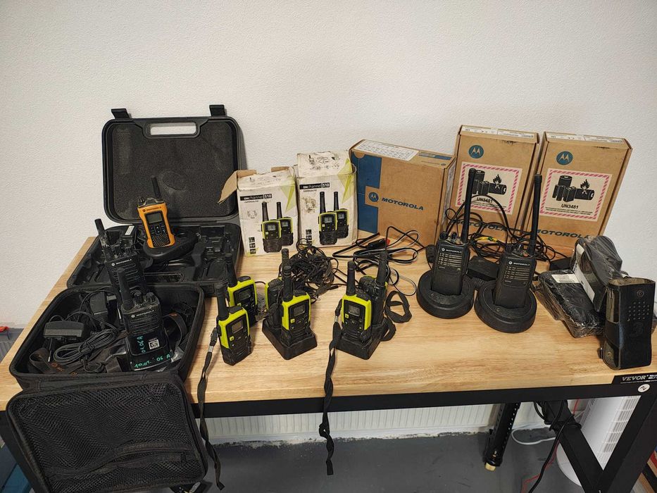 Set de 11 statii radio, Motorola + Geonaute