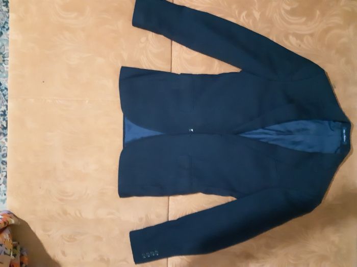 Костюм школьный GLASMAN на мальчика в отличном состоянии