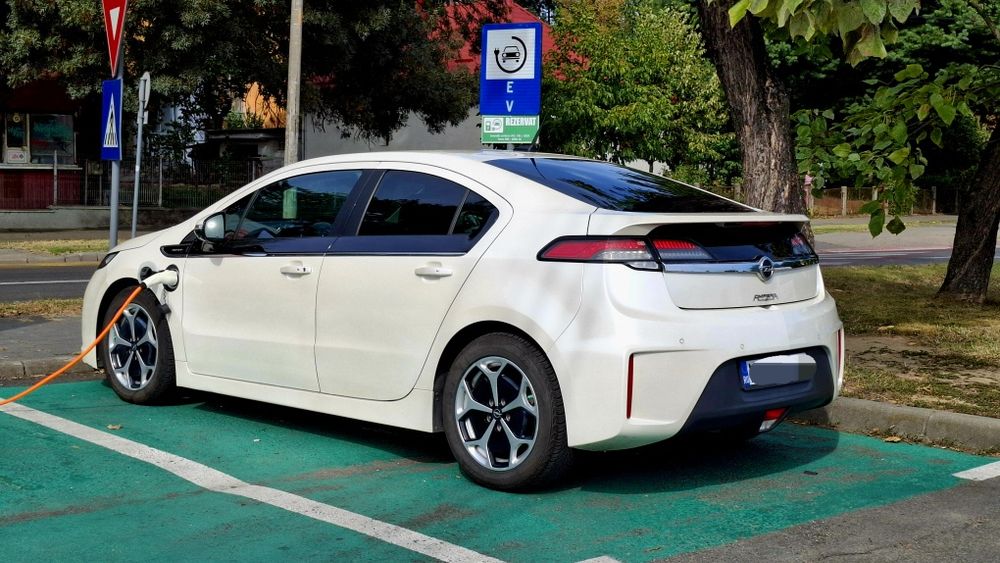 Opel Ampera 2013