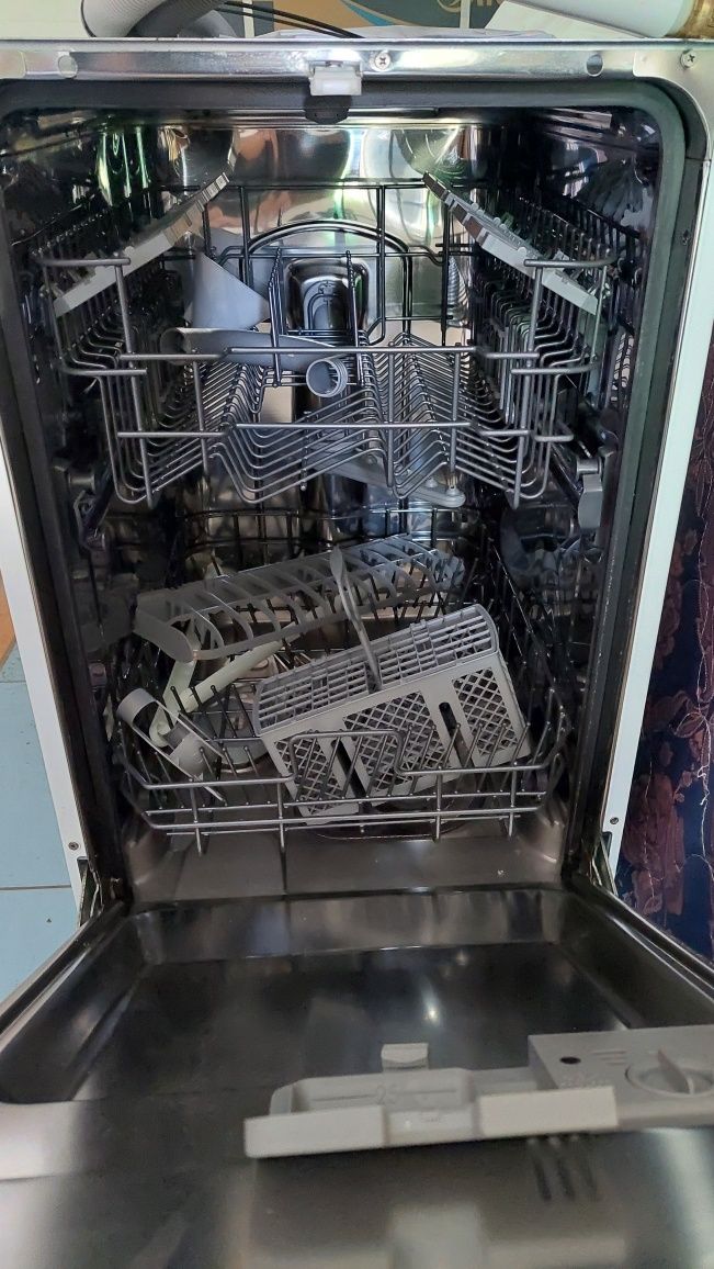 Продам встраиваемую посудомоечную машину Nardi