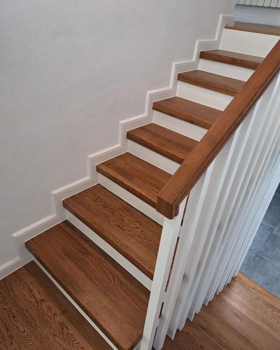 Producător Scări Din LEMN MASIV