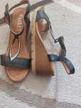 Sandale noi, un design  foarte chic, usoare, foarte comode