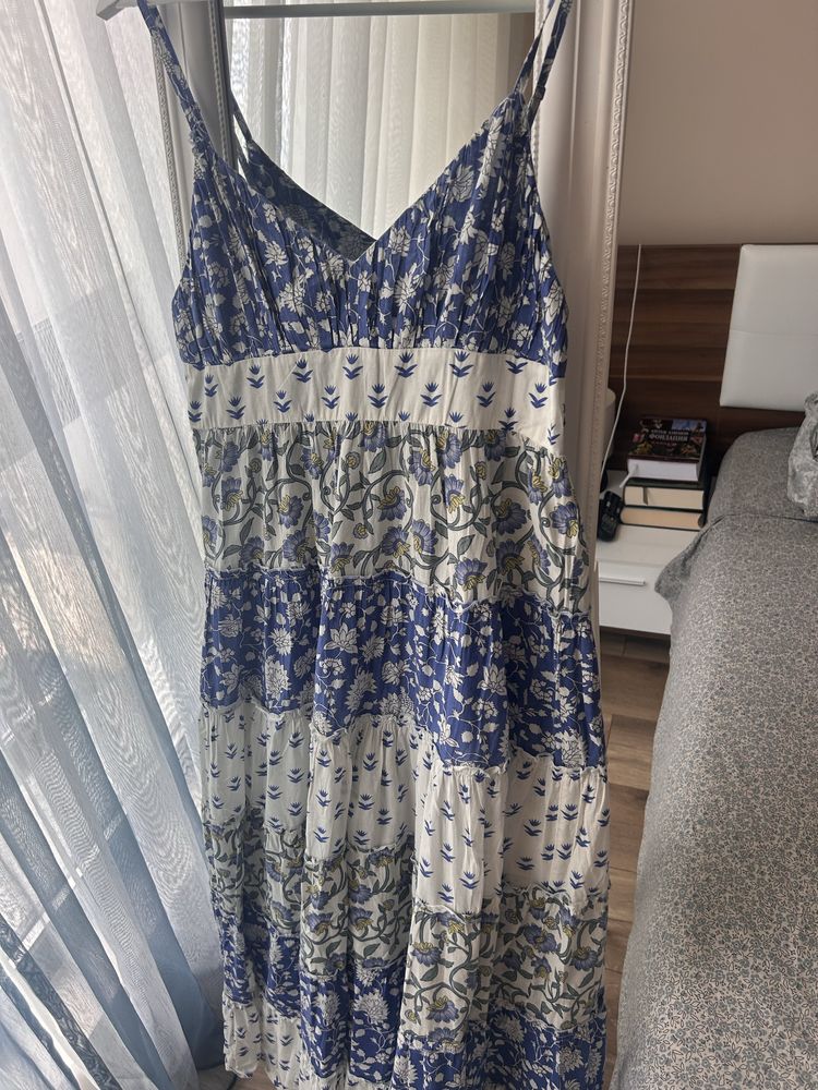 Макси рокля на Zara