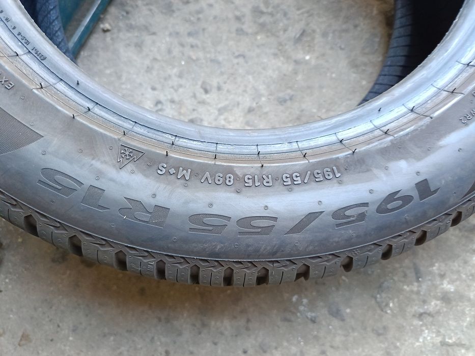 Всесезонни гуми -2024г.-15цола-195/55-1бр.-120лв."PIRELLI"-като нови