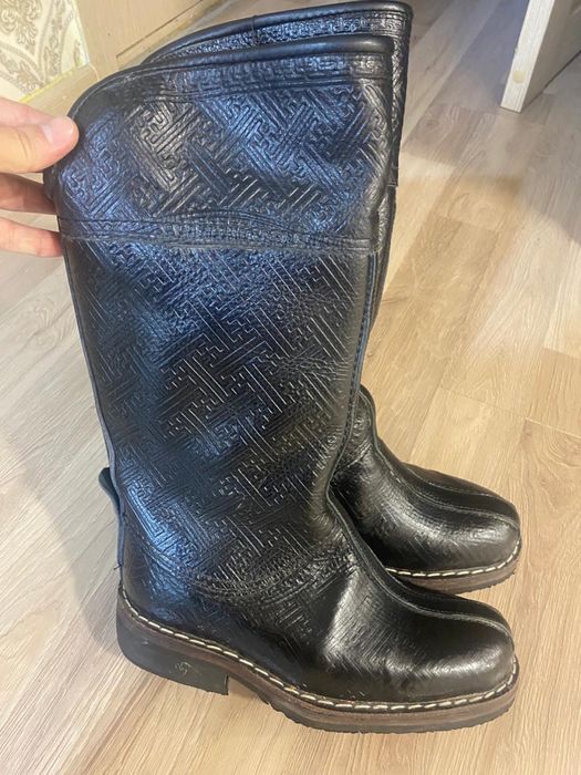 Монгольские мужские зимние сапоги