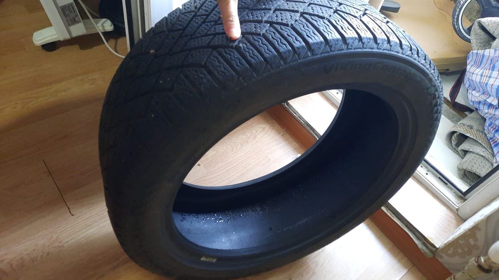 Комплект оригинальных шин Continental 225 45 R17