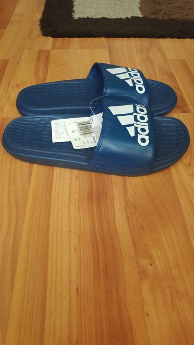 Slapi adidas voloomix