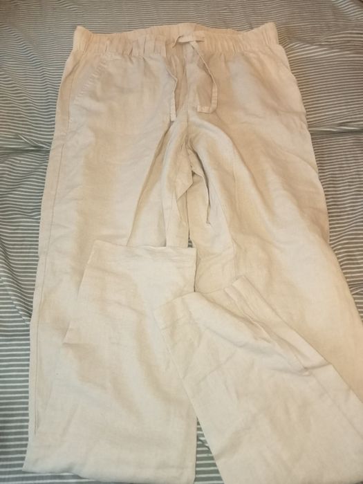 Blugi și pantaloni noi