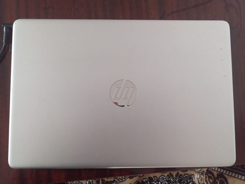 Продаю ноутбук хорошем состоянии