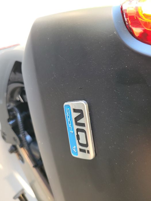 Електирчески скутер NIU