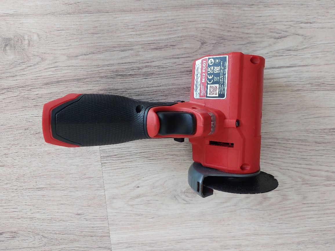 Flex milwaukee M12 FCOT, taiere în ambele sensuri, Nou