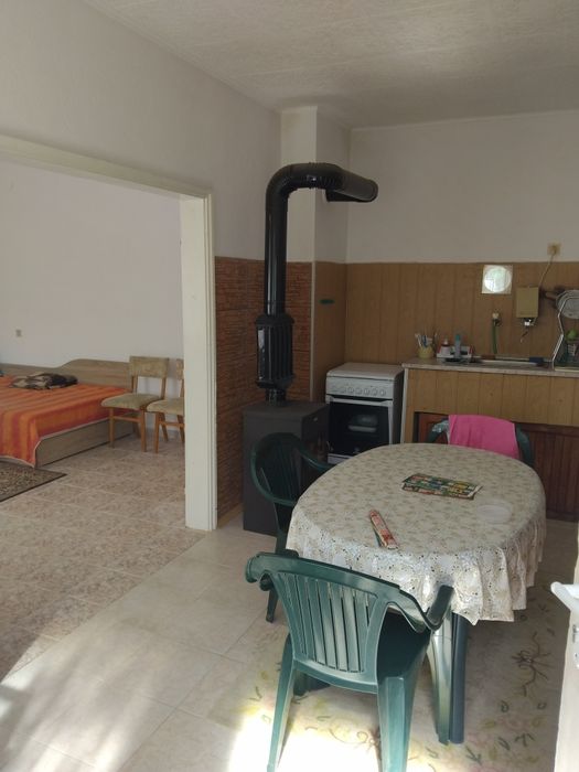 Имот в Мъглиж с двор 540кв.м.